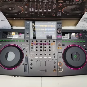 Pioneer OPUS-QUAD , Pioneer XDJ-RX3, Pioneer XDJ-XZ, Pioneer DDJ-FLX10, Pioneer CDJ-3000, Pioneer DJM-A9 , Pioneer CDJ-2000NXS2, Pioneer DJM-900NXS2