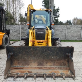 Koparko ładowarka Komatsu WB93R-8