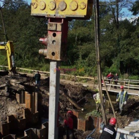 Używany zacisk do pali pełnych PVE 120T40