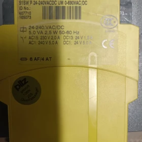 przekaźnik monitorujący stan spoczynku (ang. standstill monitoring relay) niemieckiej firmy Pilz,