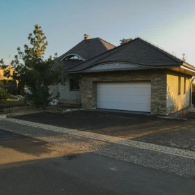 Dom na sprzedaż pow. 282 m2, dz. 39 ar Gogolin